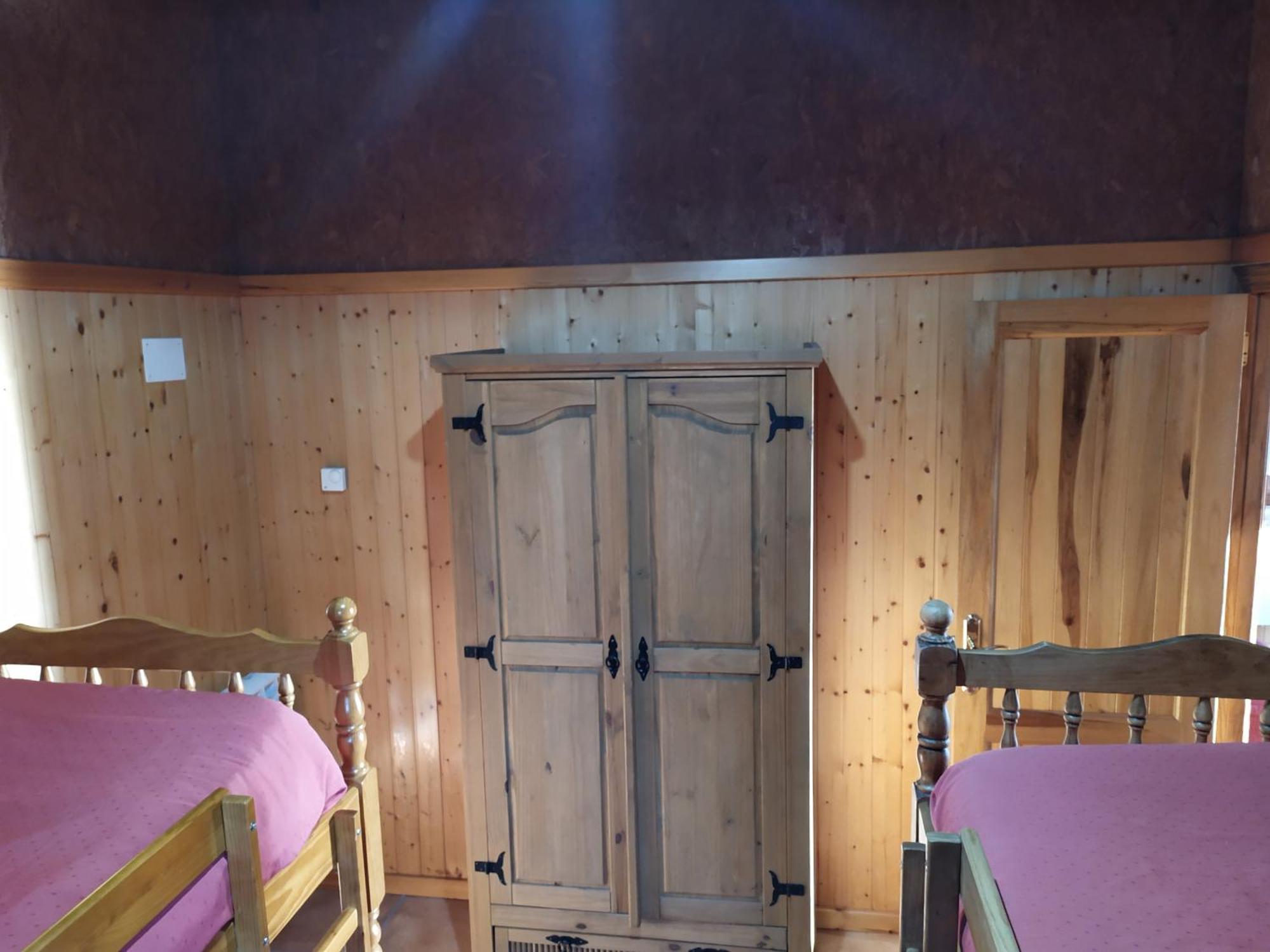 Camping Casa Fausto Cerca De Dinopolis Formiche Alto Room photo